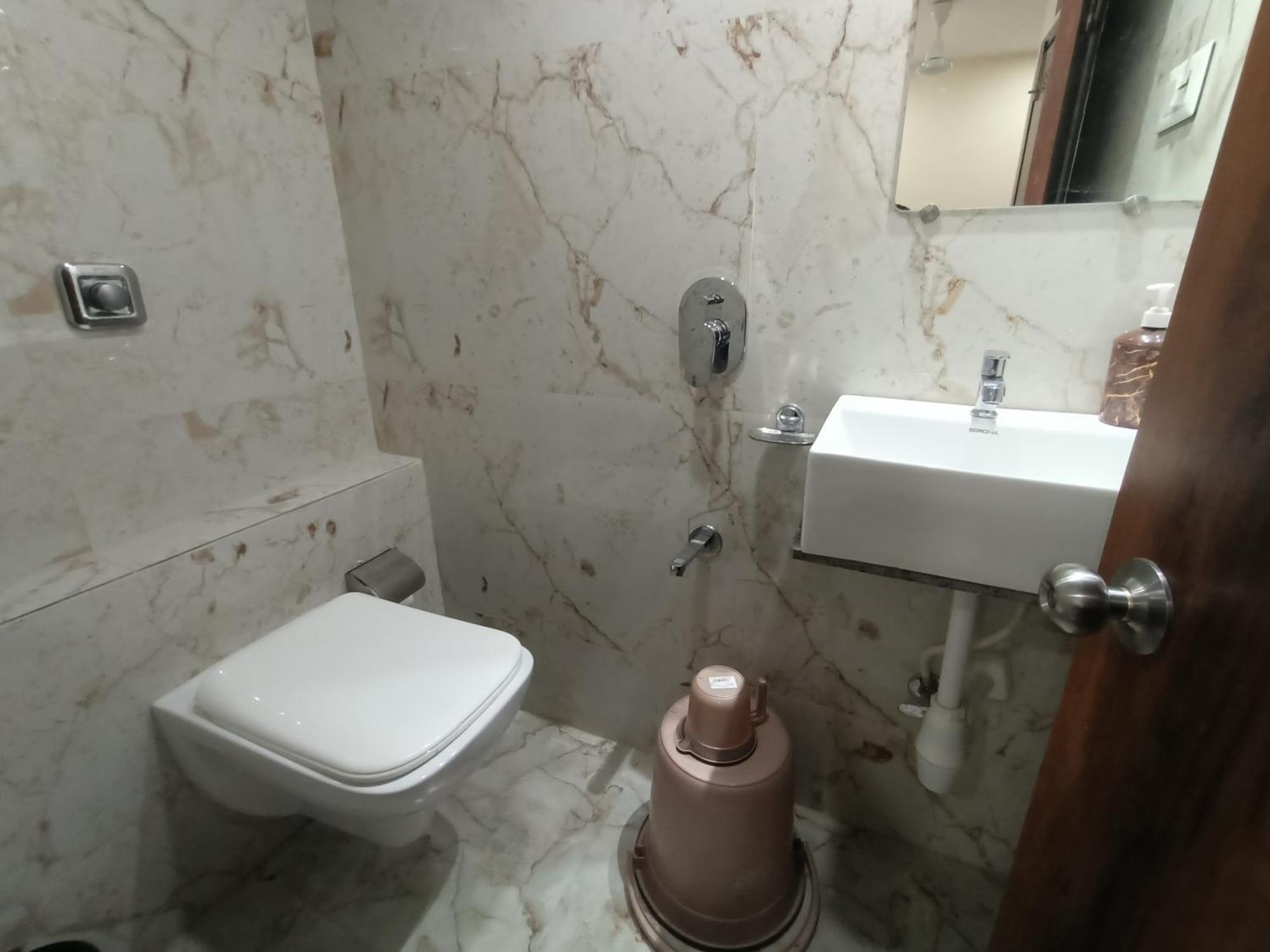 Lavender - In Andheri East * Bombaj
